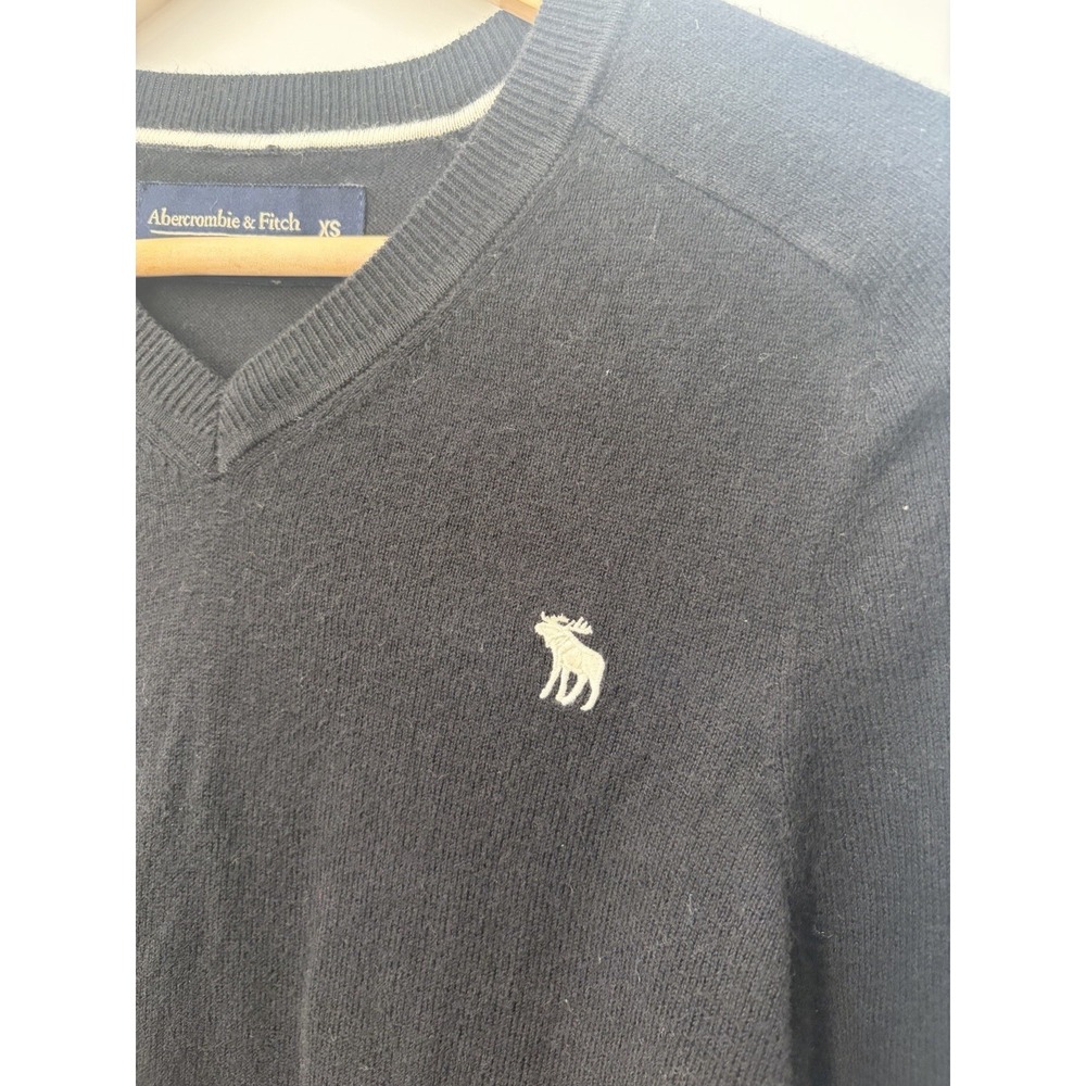 Abercrombie & Fitch Black Cotton V-neck Sweater Size XS Soft A&F Sweater Logo - Picture 2 of 6
